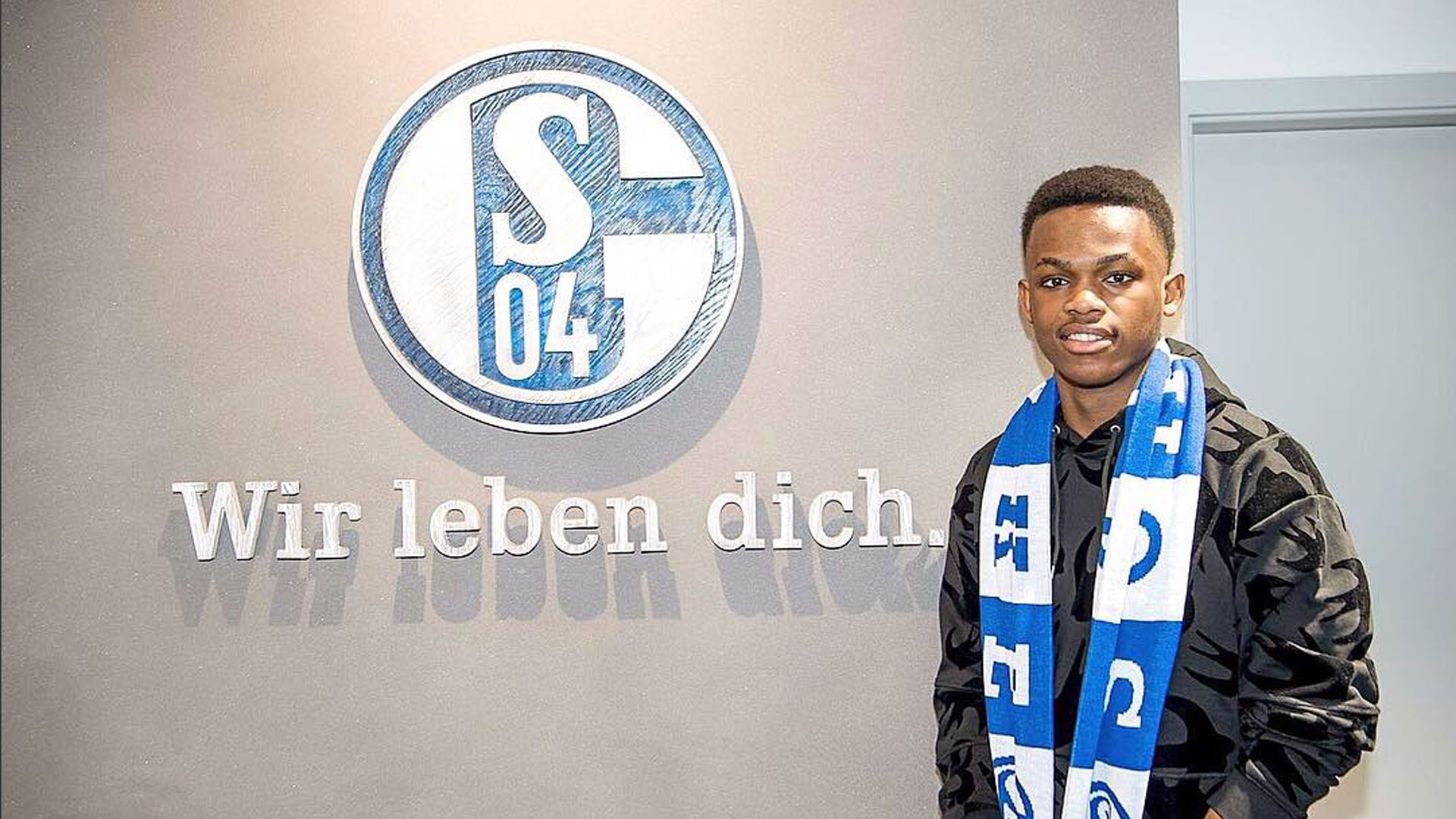 不同于某些 不同于某些