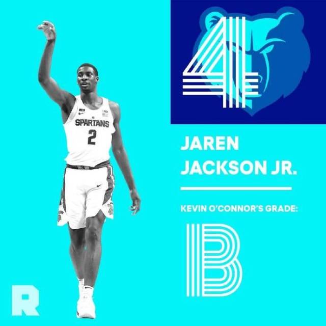 伦纳德紧随 伦纳德紧随