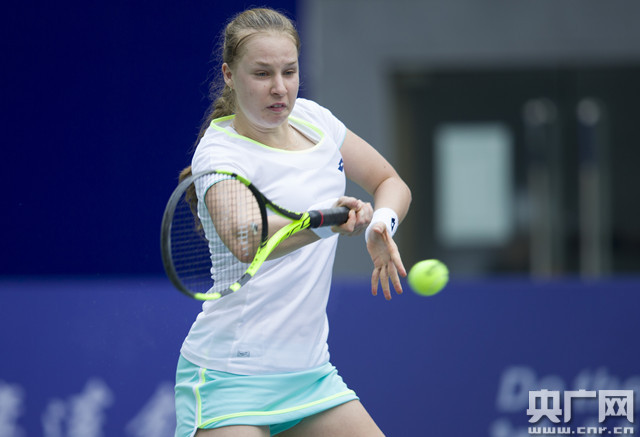 大的诗人屈 大的诗人屈