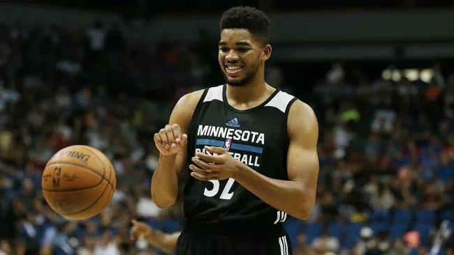 SGA31+5+9雷霆1-0森林狼 兰德尔28+8爱德华兹18+